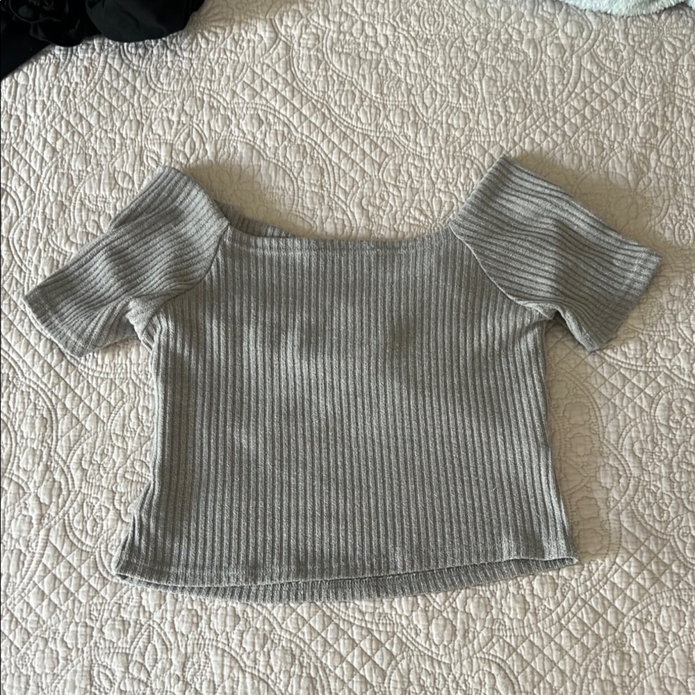Gray Off-Shoulder Ribbed Top - Picture 2 of 2